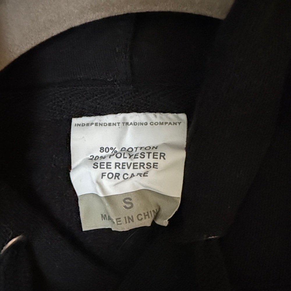 Independent Trading Company Guns N Roses at The Troubadour Concert Hoodie - Picture 3 of 5